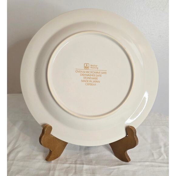 Vintage Anchor Hocking Stoneware Collector Plate 6th Day of Christmas 10 1/2" - Picture 2 of 3